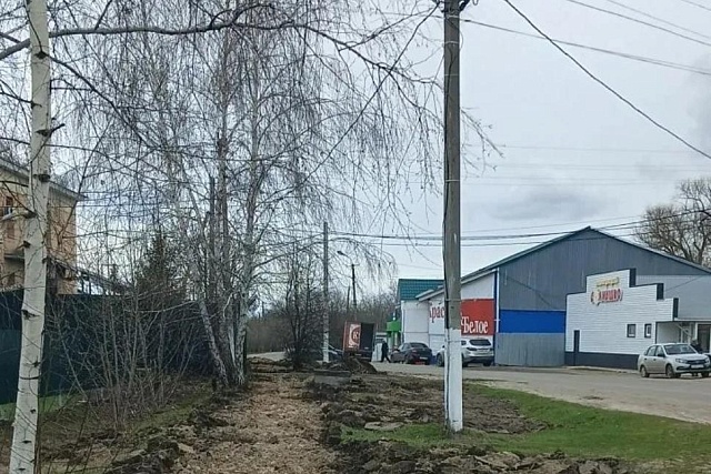 В Колышлее обустраивают тротуары в рамках нацпроекта В Колышлее обустраивают тротуары в рамках нацпроекта